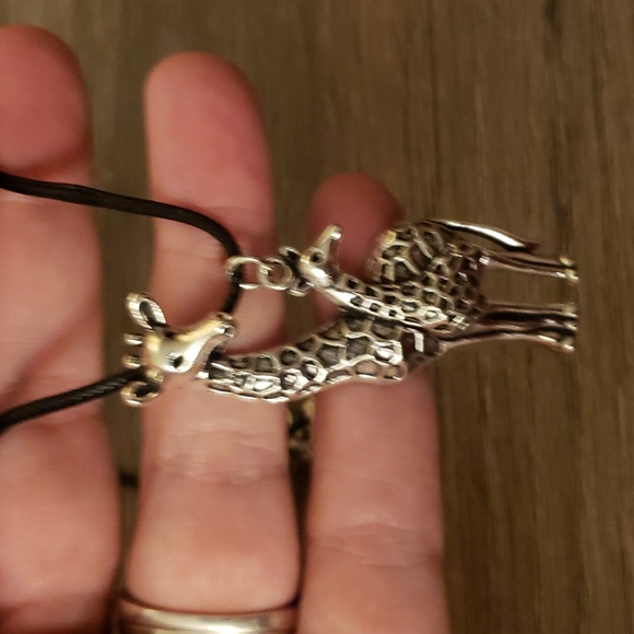 Lion King inspired Makeup & Jewelry Bundle - Picture 3 of 6